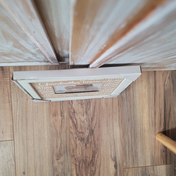 NWT Picture Frame - Picture 5 of 6